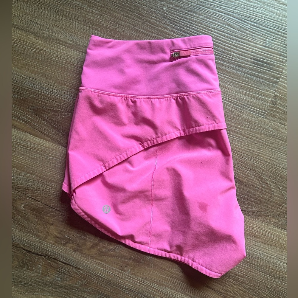 Lululemon Speed-Up Shorts 4” MR (mid-rise) Size 6